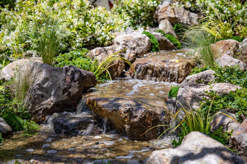Malibu Water Gardens | 8′ Pondless Waterfall