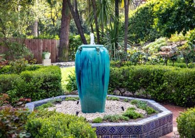 Disappearing Fountain | 46″ Blue Vase Urn